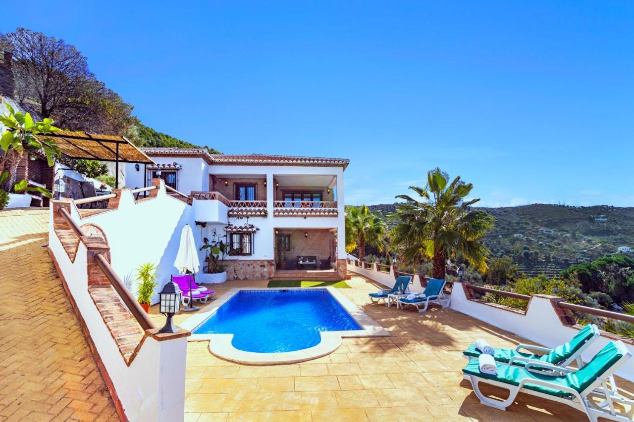 Holiday Home El Encinar Alcaucin Luaran gambar