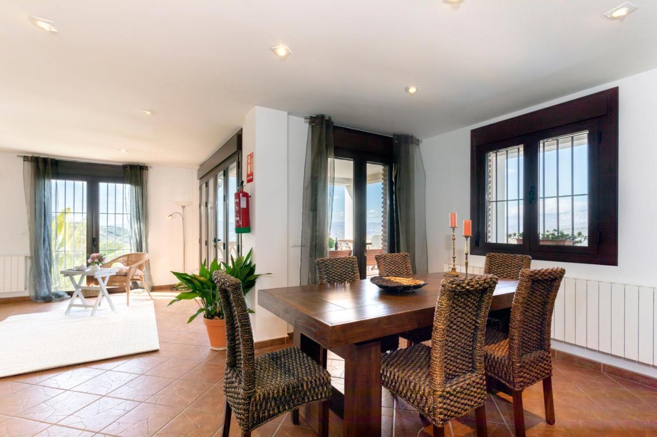 Holiday Home El Encinar Alcaucin Luaran gambar