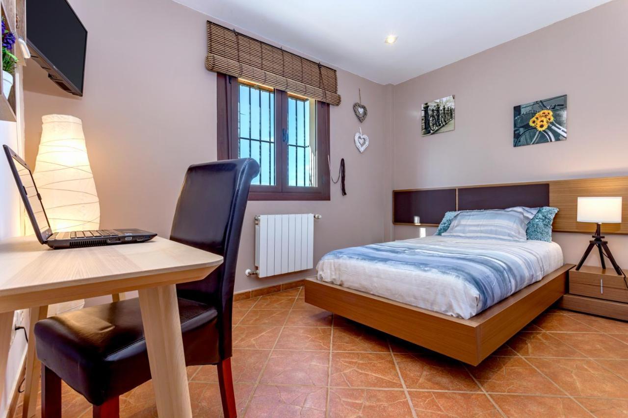 Holiday Home El Encinar Alcaucin Luaran gambar
